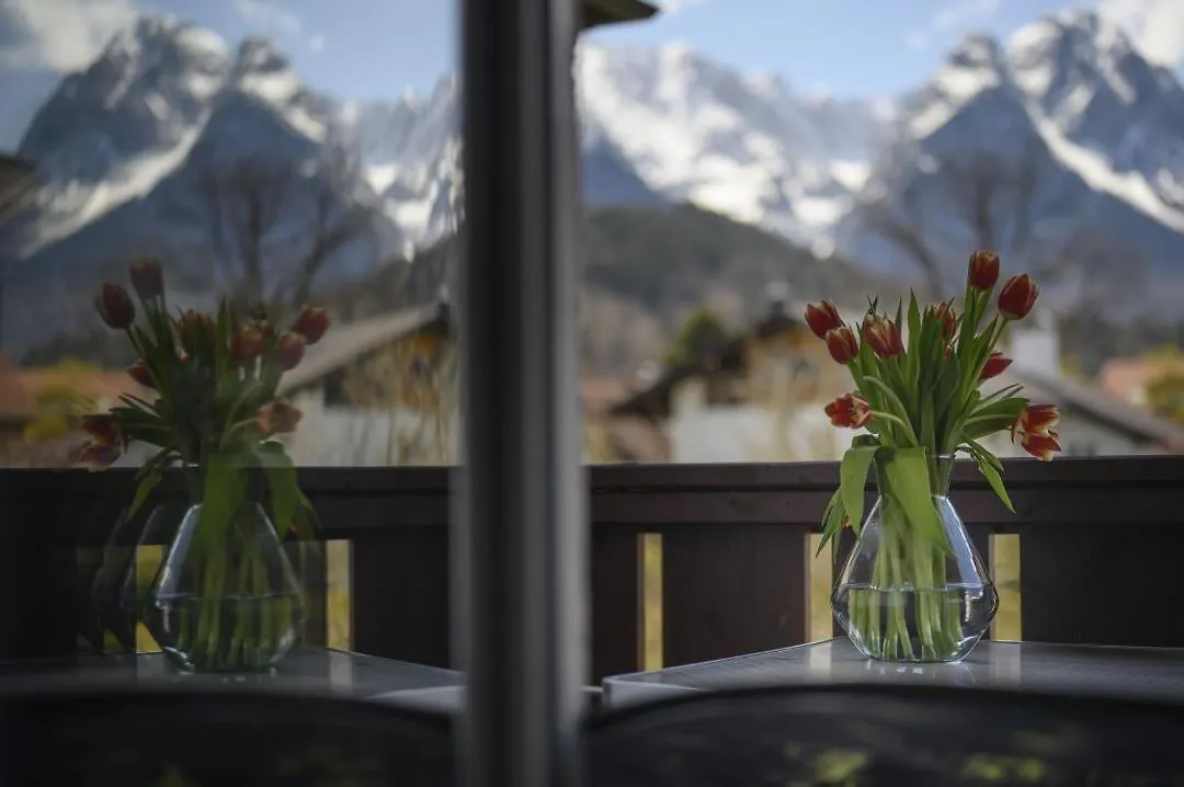 Ferienhaus Windschaeufeln In Garmisch-Partenkirchen 0*,